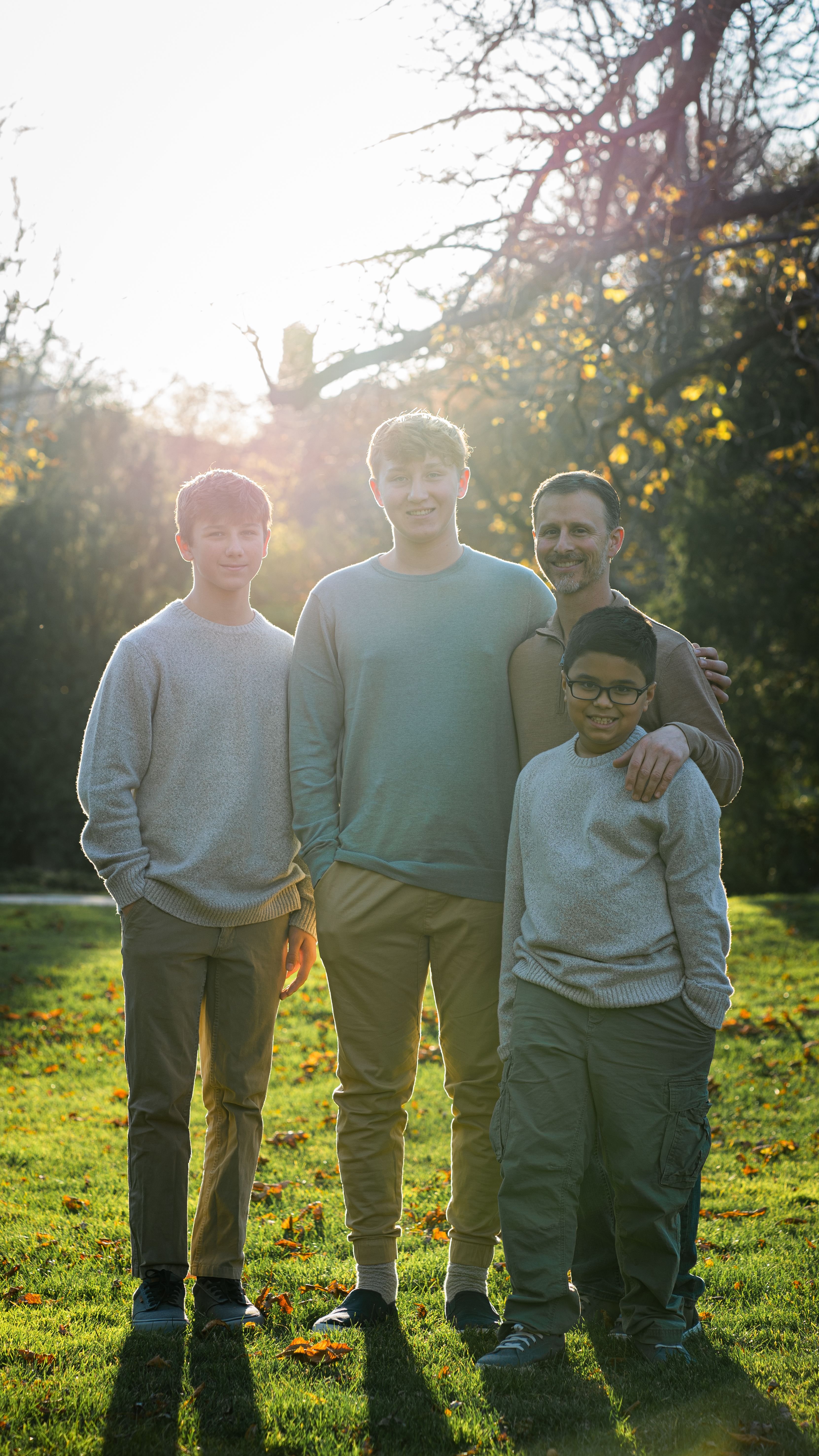 advertise-hero-image